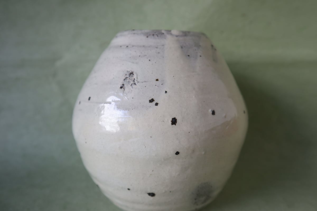 川淵直樹 粉引壺 012 | 桃居 online 展覧会