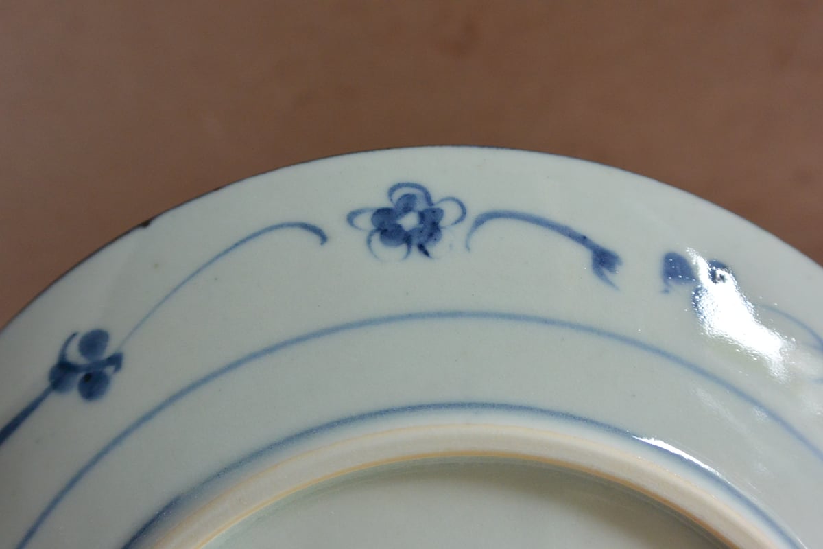 伊万里　瀬戸　染付　梅花紋の図　足付扇型手塩皿　E583AS-COx 伊万里 瀬戸 染付 梅花紋の図 足付扇型手塩皿 E583AS-COx - メルカリ