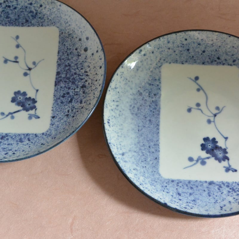 染付六寸皿　菜の花散文皿 渕呉須吹墨梅花文6寸皿 010 | 桃居 online 展覧会