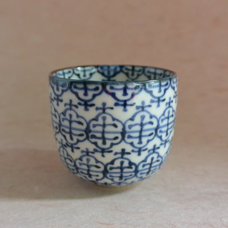 染付瓔珞文ぐい吞 043 | 桃居 online 展覧会