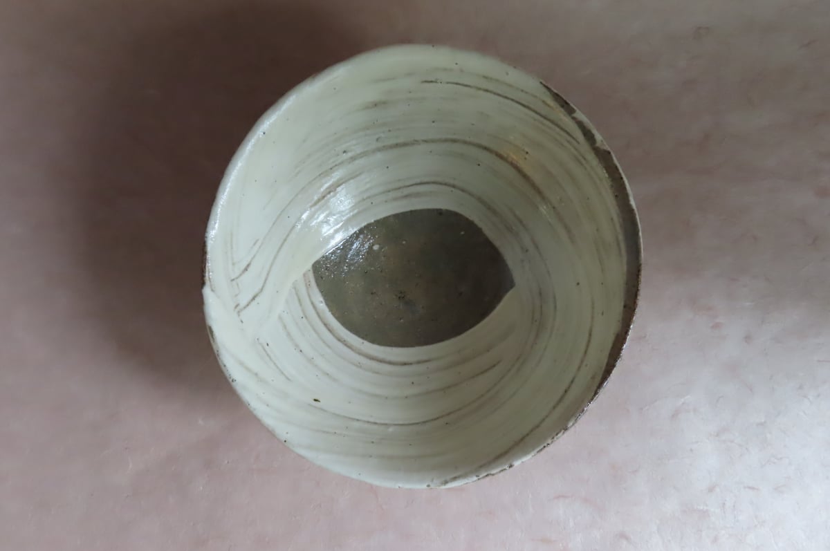 刷毛目碗 M002 | 桃居 online 展覧会