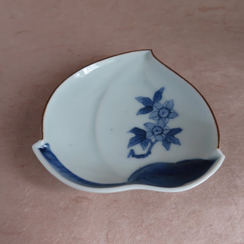 染付花紋桃皿 003 | 桃居 online 展覧会