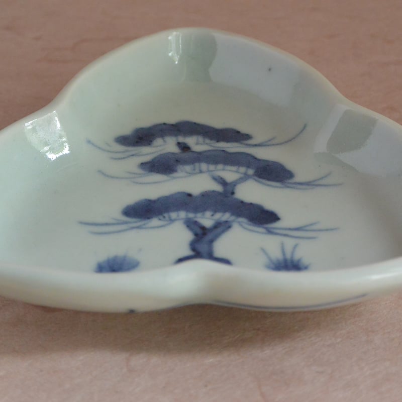 みつばの皿 松文三葉形皿 003 | 桃居 online 展覧会