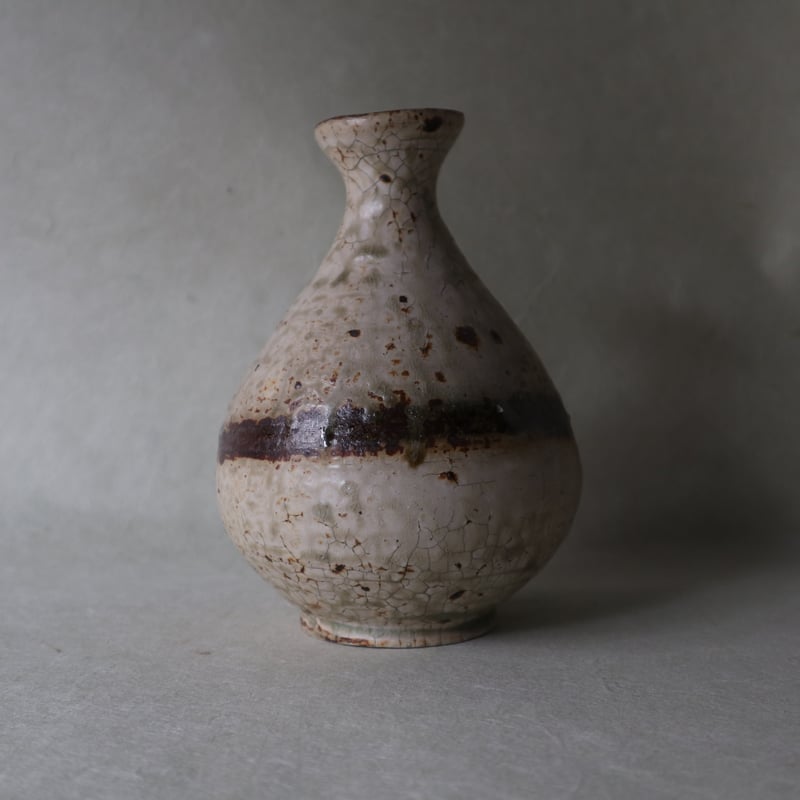 りちょうの初期粉引徳利 李朝粉引徳利 I李朝初期-前期 本日2点目のご紹介 通常の粉引