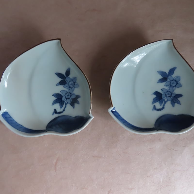 染付花紋桃皿 003 | 桃居 online 展覧会