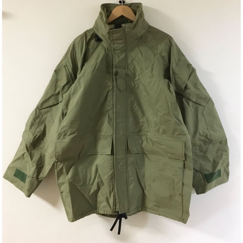 DEAD STOCK US ARMY ECWCS GEN2 ゴアテックスパーカー KHAKI