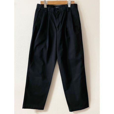 USED Levi's DOCKERS ツータックブラックチノ 31/30