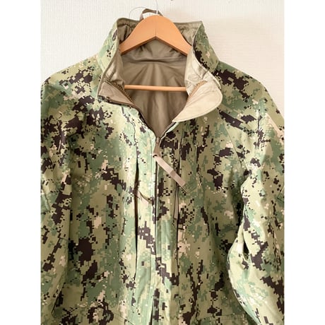 USED US NAVY AOR2 ゴアテックスパーカー MEDIUM-REGULAR Type3