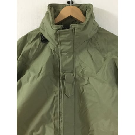 DEAD STOCK US ARMY ECWCS GEN2 ゴアテックスパーカー　KHAKI MEDIUM-REGULAR デッドストック