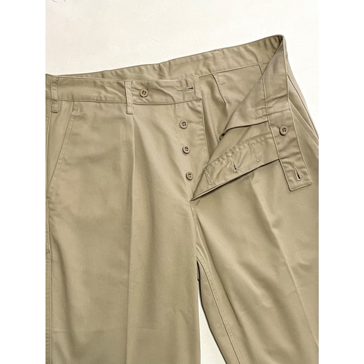 USED オランダ軍 チノパン ボタンフライ サイズ49 | FBR TRADING USED オランダ軍 チノパン ボタンフライ サイズ49 | FBR TRADING