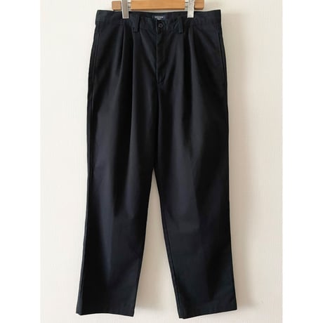 USED Levi's DOCKERS ツータックブラックチノ 33/32