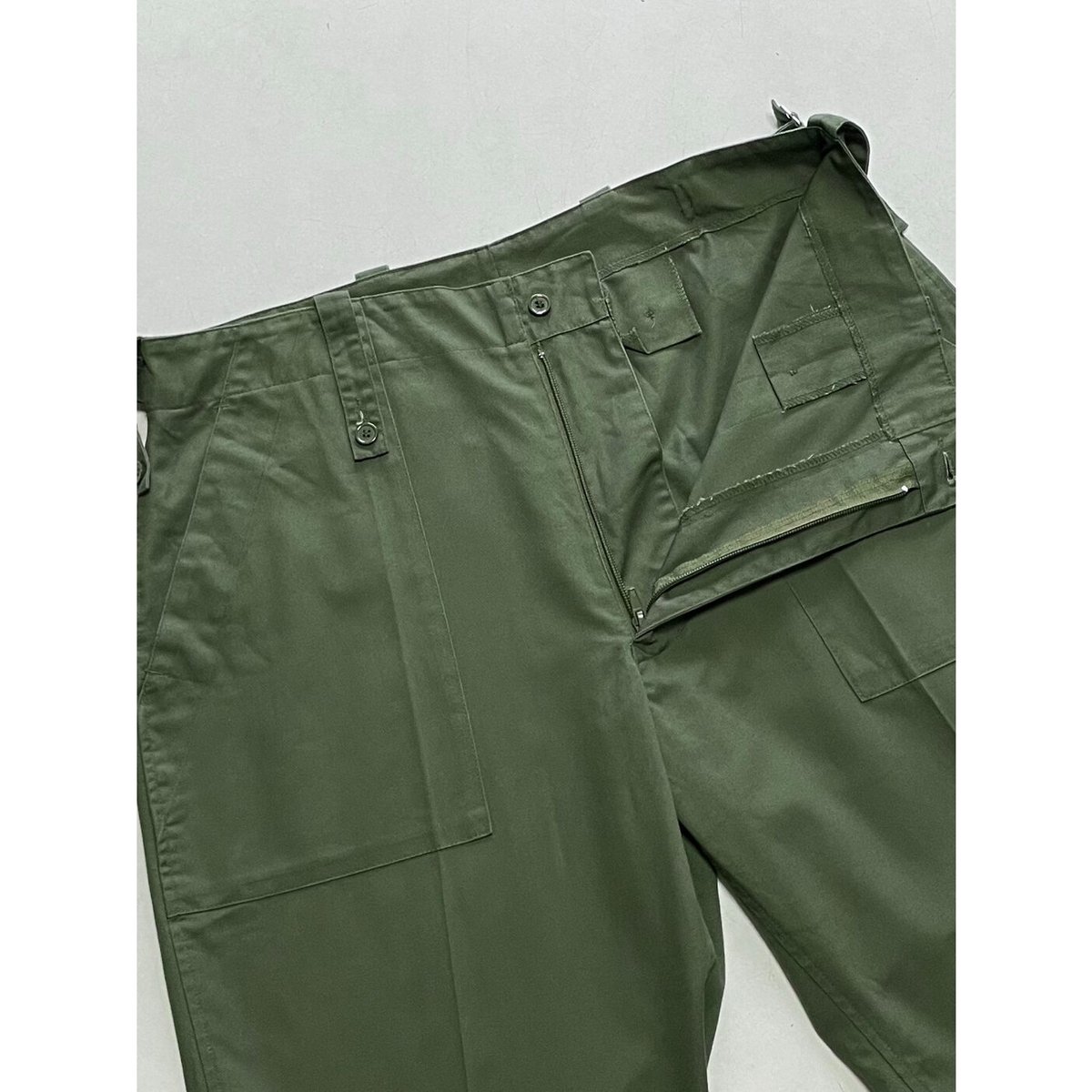 USED イギリス軍 ライトウェイトトラウザー 75/92/108 ベイカーパンツ