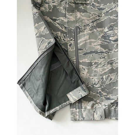 USED US AIRFORCE GEN3 APECS デジタルタイガー　ゴアテックスパンツ L-R
