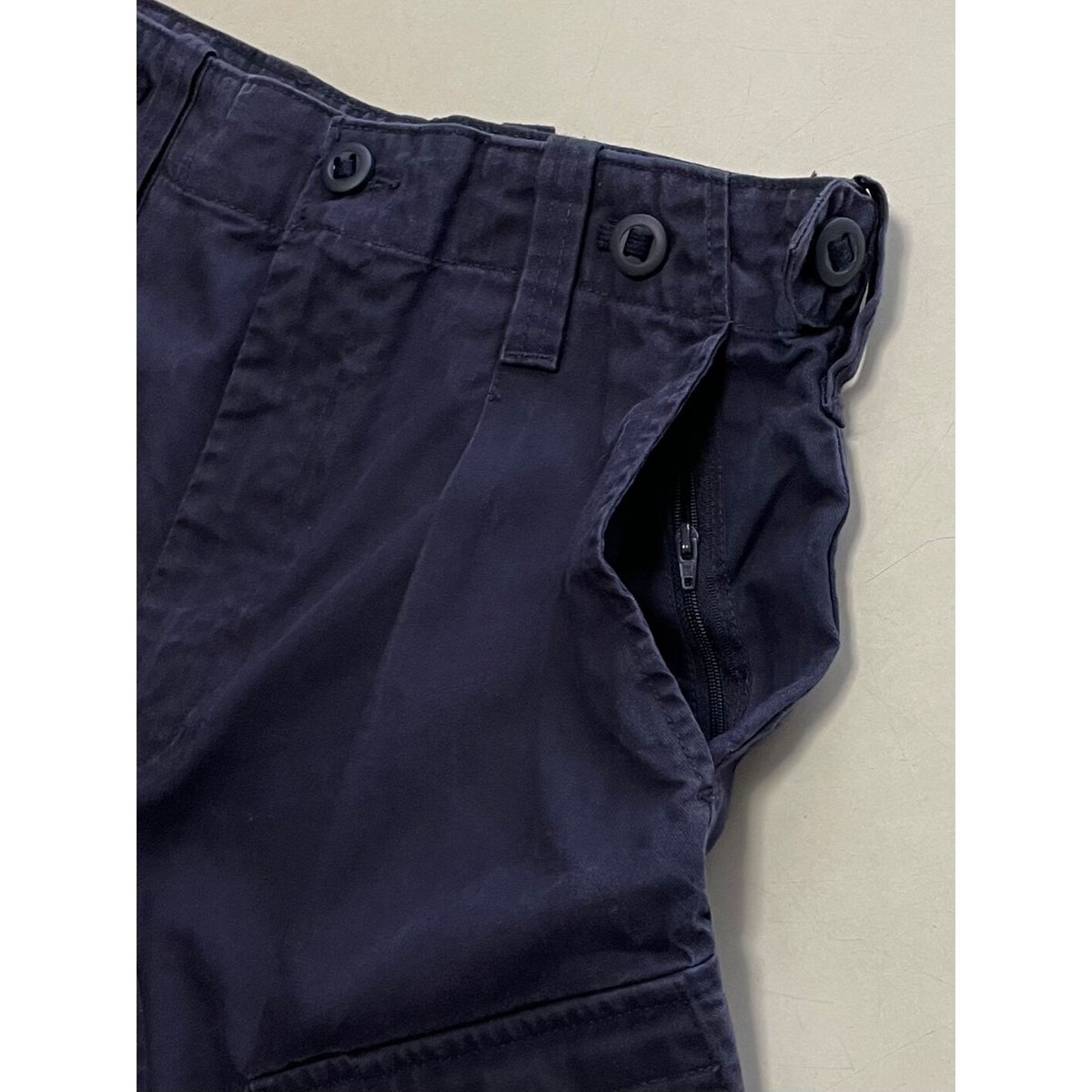 USED イギリス軍 ロイヤルネイビー カーゴパンツ 75/84/100 斜め 
