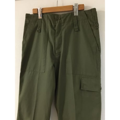 USED イギリス軍　ライトウェイトトラウザー　75/88/104 左カーゴポケット付き　ベイカーパンツ