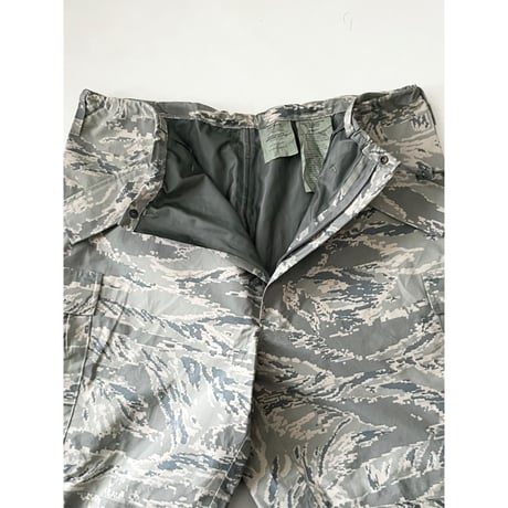 USED US AIRFORCE GEN3 APECS デジタルタイガー　ゴアテックスパンツ L-R