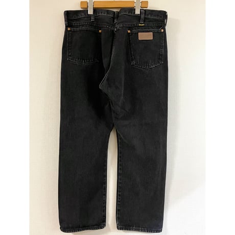 USED Wrangler 13MWZ ブラック　38/30 MADE in USA
