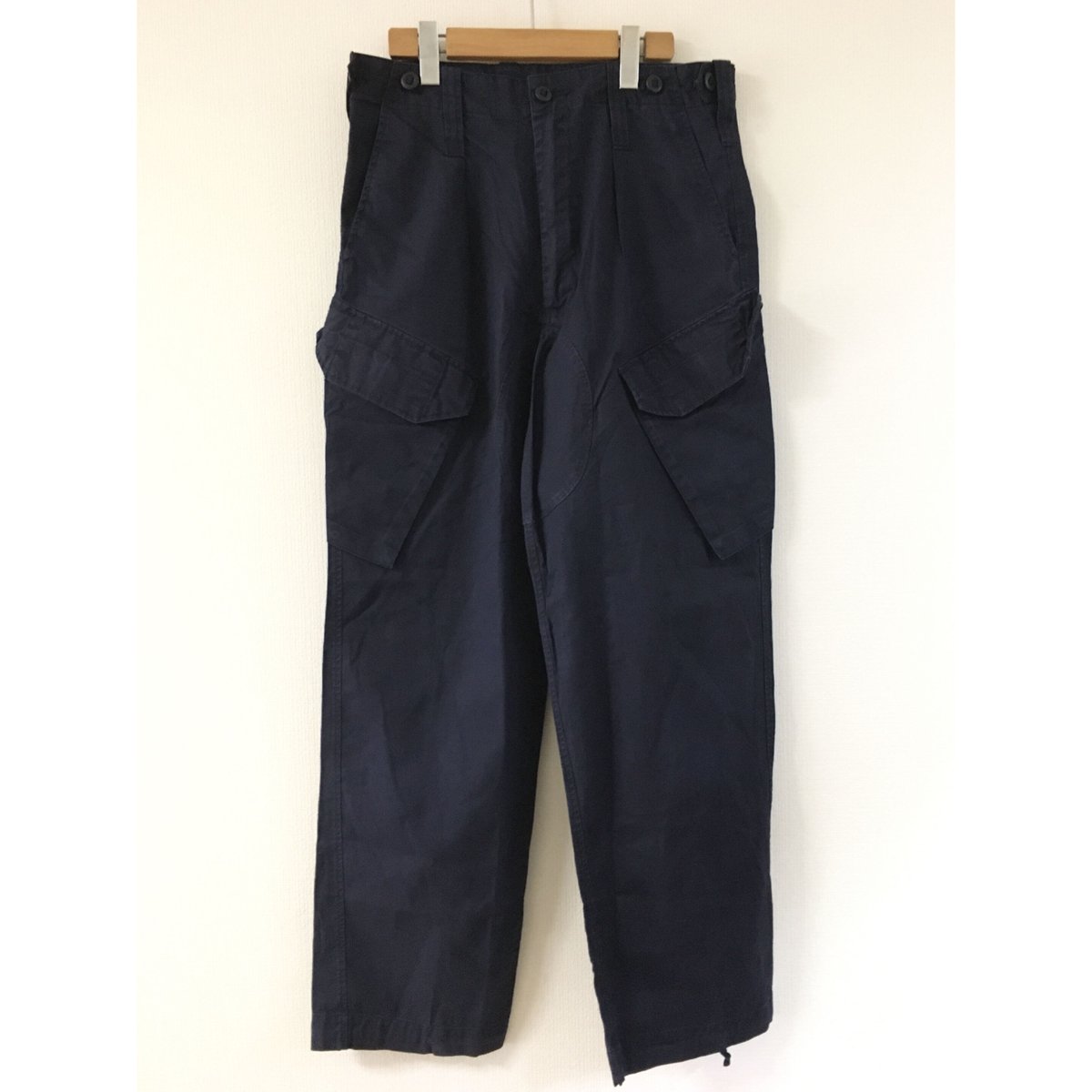 イギリス軍　 NAVY コンバットカーゴパンツ　80/84/100 イギリス軍 ROYAL NAVY コンバット カーゴパンツ ネイビー 後期