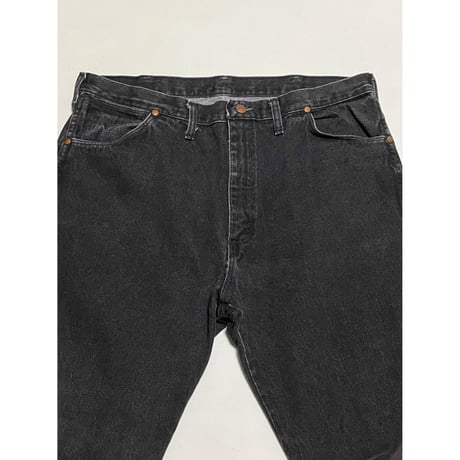USED Wrangler 13MWZ ブラック　38/30 MADE in USA
