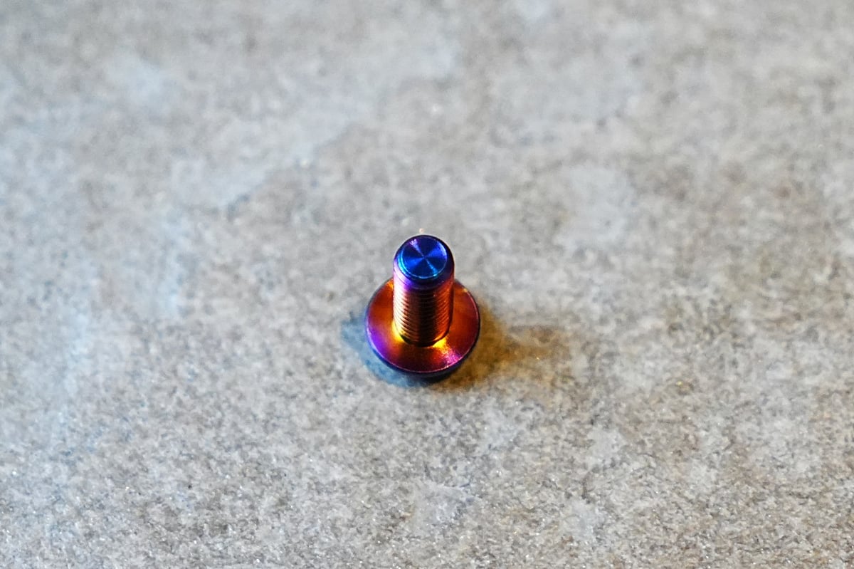 ボトルケージ用 64チタンボルト（Ti-6Al-4V）チタン合金 1.4g | IT.shop