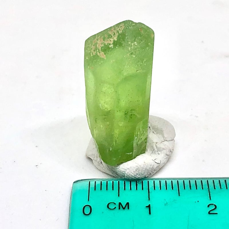 ペリドット 穴なしラウンドファセットカット（ルース・裸石）7×7mm 2粒