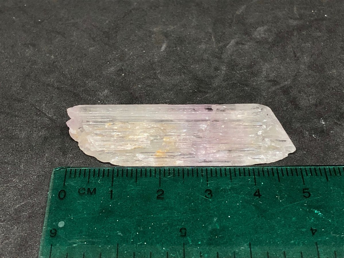 バイカラー　ヒデナイト　(クンツァイト) 36g 激レア！バイカラークンツァイトヒデナイト・結晶【53.80ct