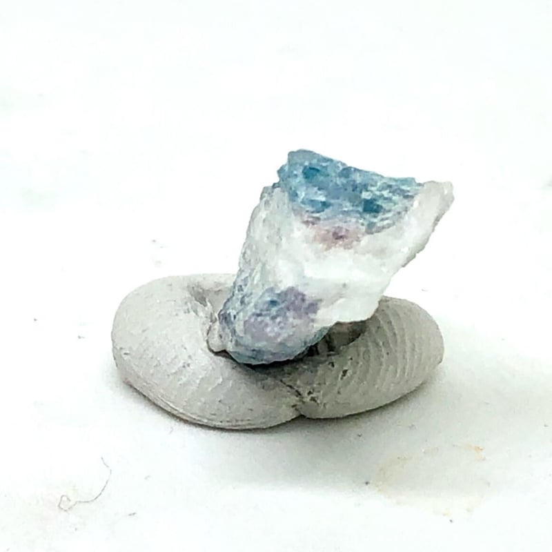 パライバトルマリン   ラフカット 美結晶・希少鉱物！】パライバトルマリン・ラフカット【②14.75ct