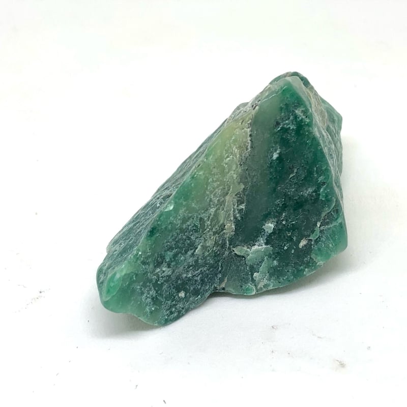 超濃厚グリーン！】ブラジル産アベンチュリン・ラフカット表面