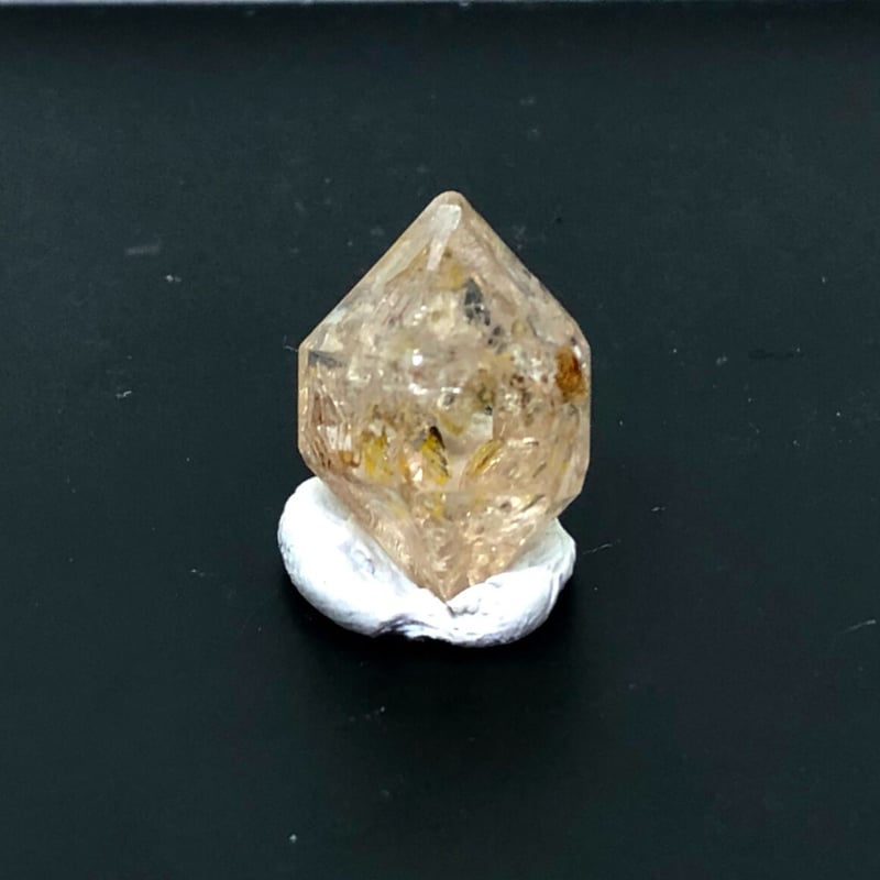 超強蛍光！】パキスタン産オイルインクォーツ・単晶【②8.90ct