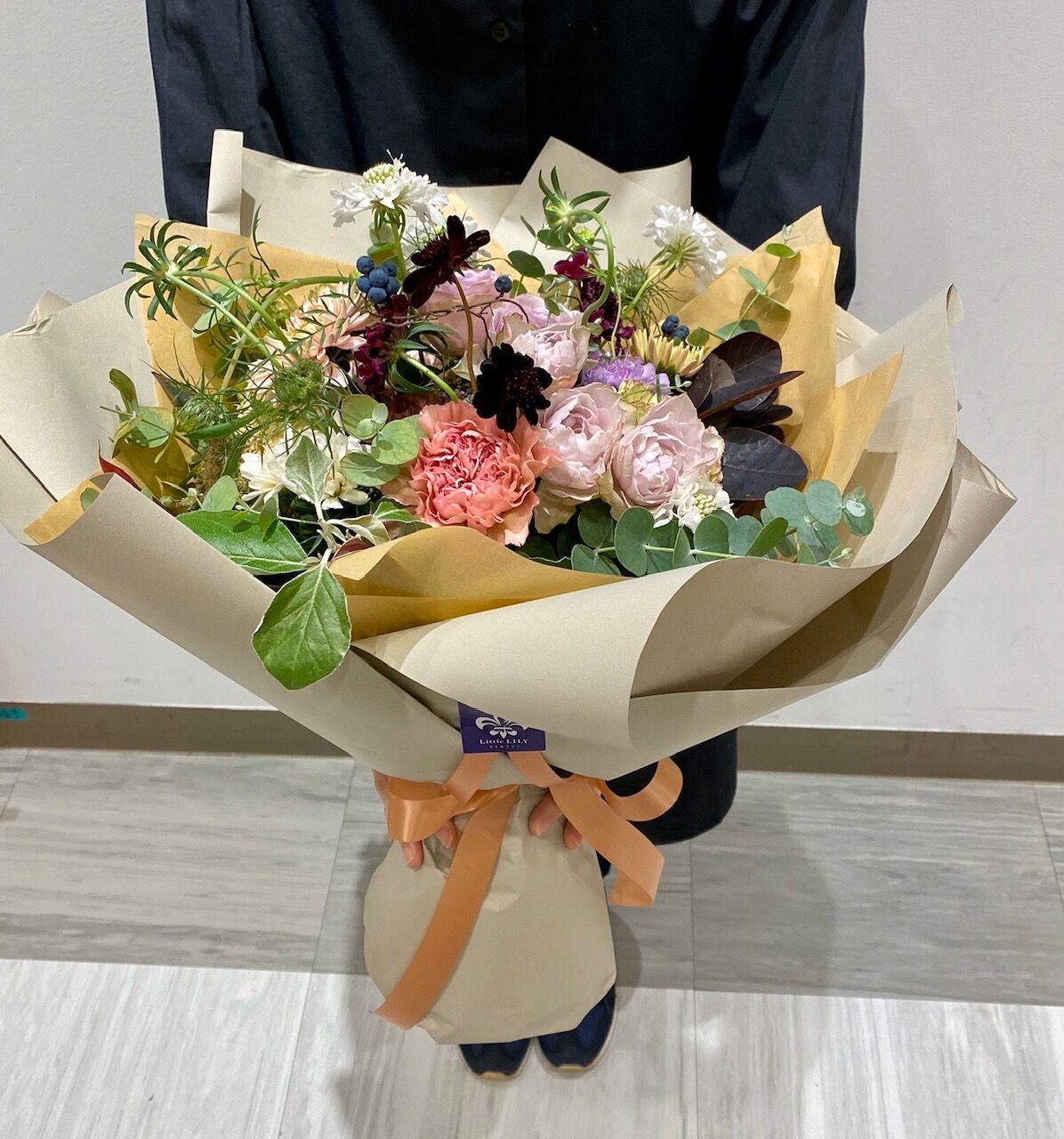 シック＆ナチュラルテイストなブーケ | Hanatomo × Little LILY