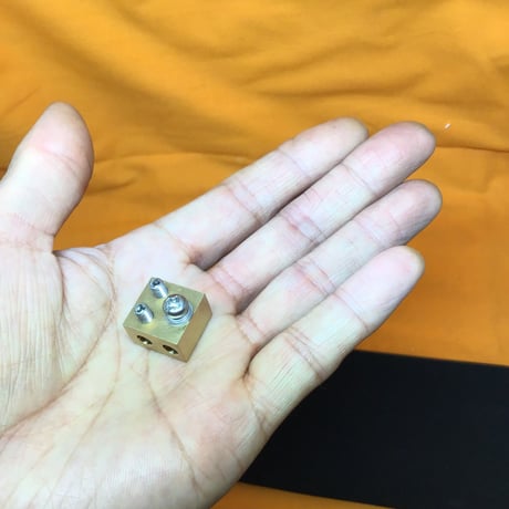電熱線接続キューブ　1個