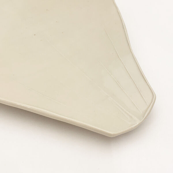 森岡由利子 白磁蓮華皿 大 [my_ds78] | 菜の花暮らしの道具店 online store