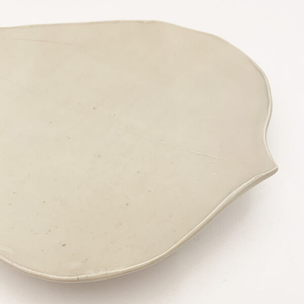 森岡由利子 白磁蓮華皿 大 [my_ds78] | 菜の花暮らしの道具店 online store