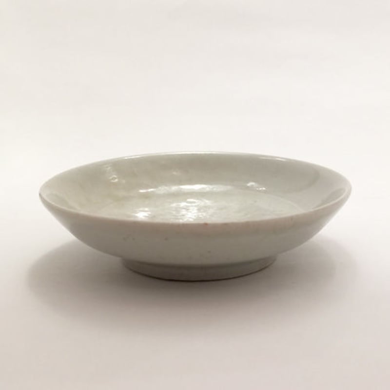森岡由利子 白磁4寸皿 [my_ds07] | 菜の花暮らしの道具店 online store