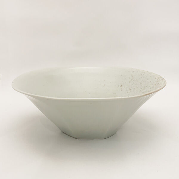 森岡由利子 白磁面取深鉢 [my_ds59] | 菜の花暮らしの道具店 online store