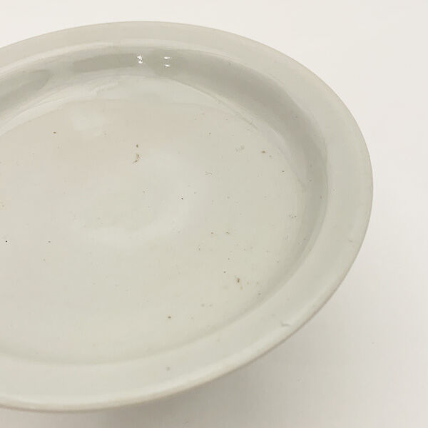 森岡由利子　白磁高台皿　約 φ18cm 森岡由利子 白磁面取脚高杯小皿 [my_ds66] | 菜の花暮らしの道具店