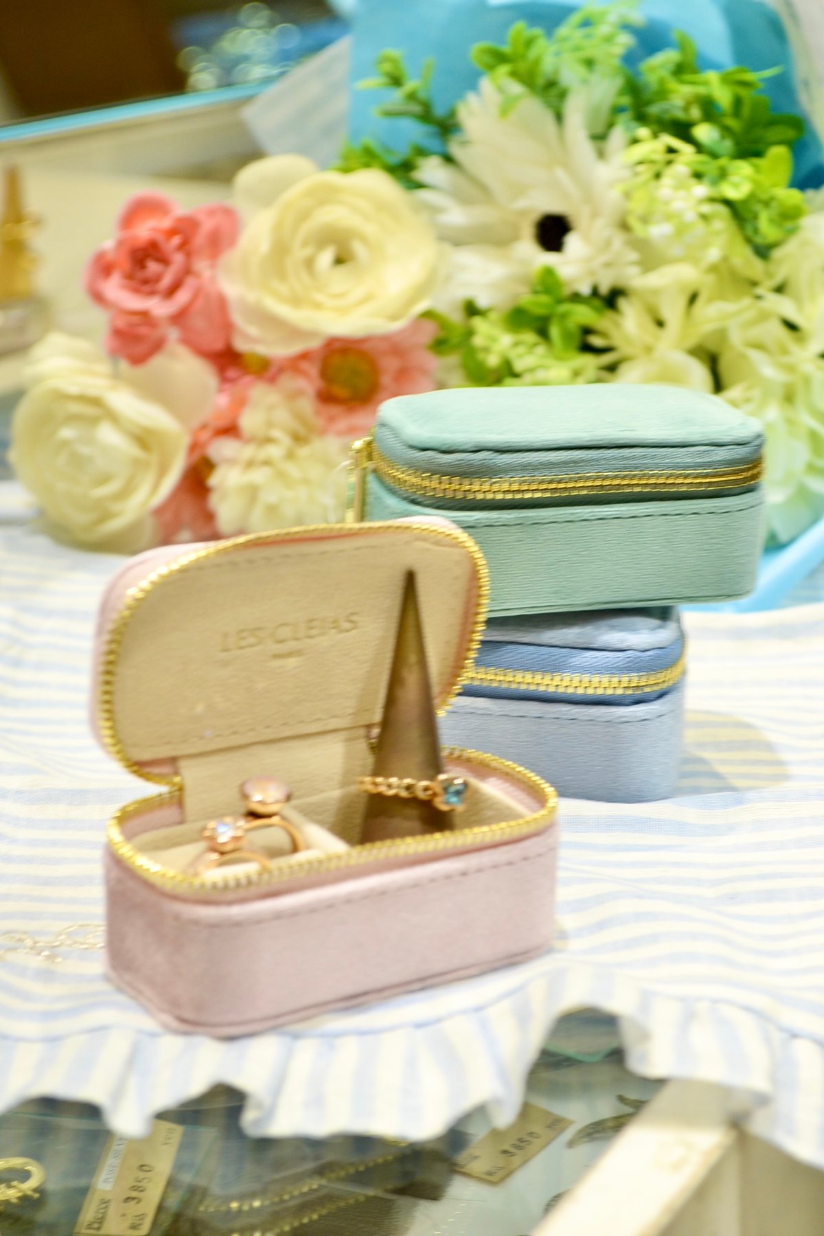 数量限定入荷】Velvet Jewelry Box | OctaHotel Online Shop
