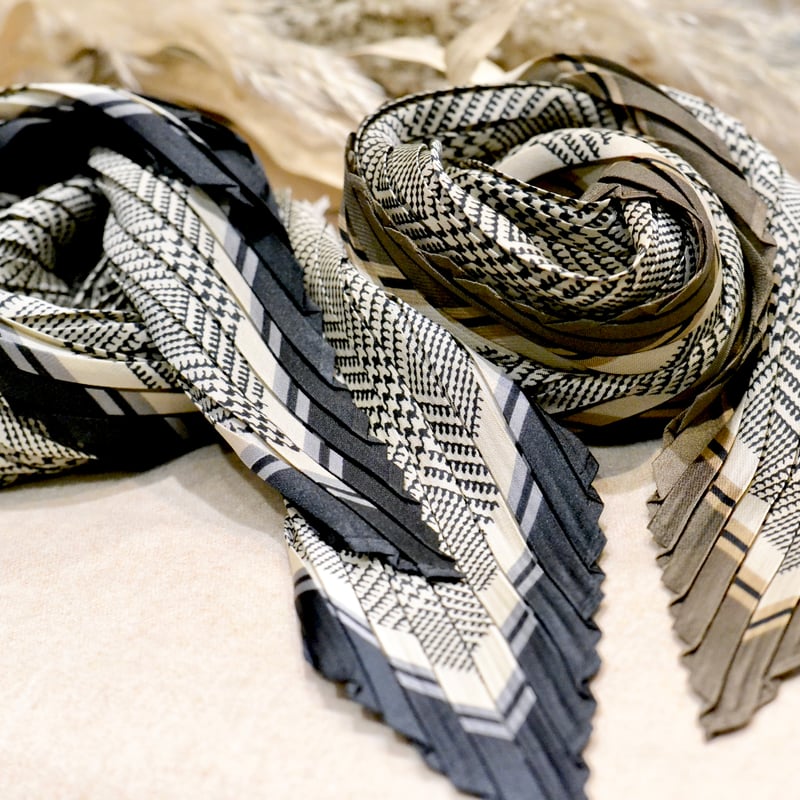 0805 グッチ　スカーフ　ベルト　チェーン　ブラック　糸ツレあり.※値下げ不可 0805 グッチ スカーフ ベルト チェーン ブラック 糸ツレあり