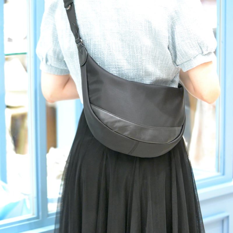 再入荷！】Half Moon Nylon Shoulder✴︎S size✴︎ | Octa