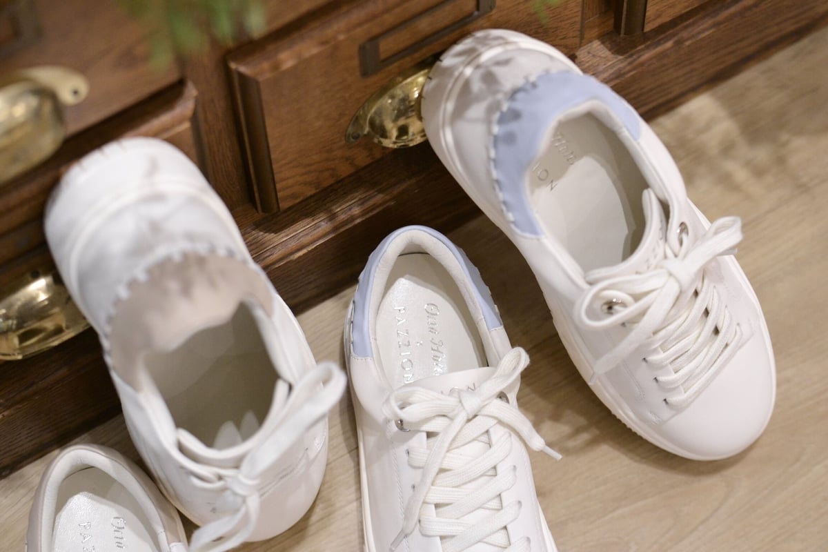 White Sneakers【129-6】✴︎Octa Blue✴︎ | OctaHotel