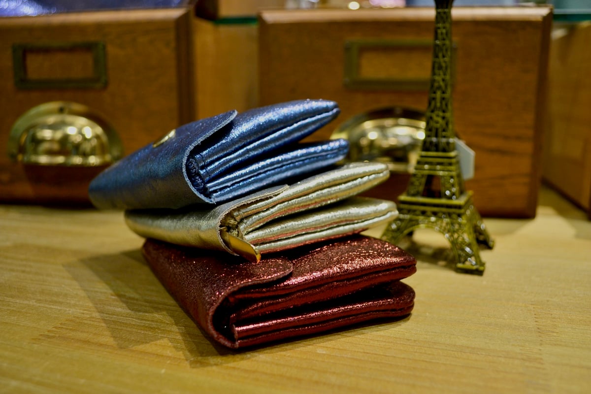 【LES CLEIAS】レザーアコーディオンウォレット 数量限定入荷】Zipper Mini Leather Wallet | OctaHotel