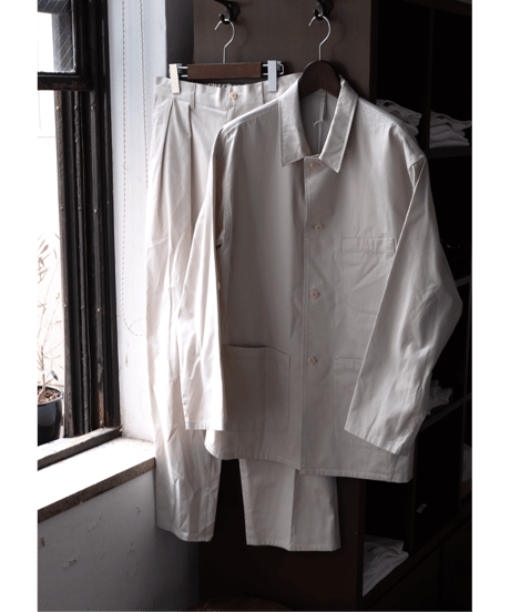ERA.　SUMMER GABARDINE CLASSIC PANTS