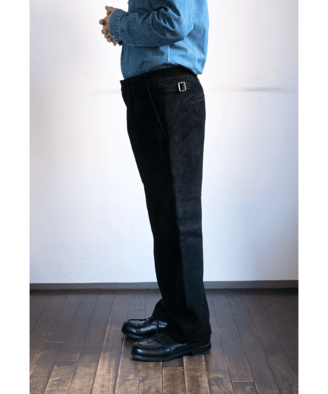 A.M LONDON　GOAT SKIN SUEDE 1-TUCK TROUSERS