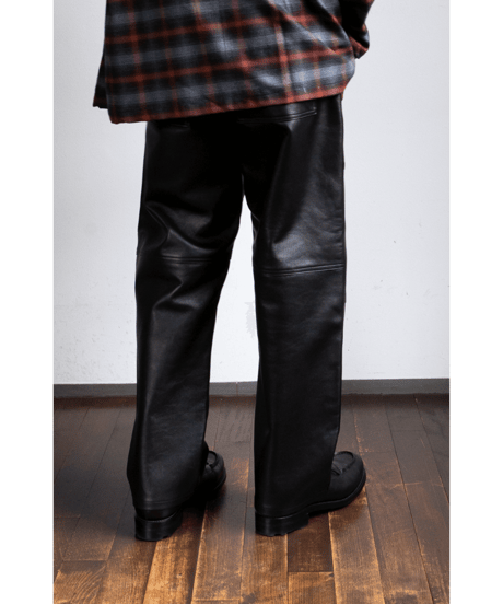 Cale　LAMBS LEATHER PANTS