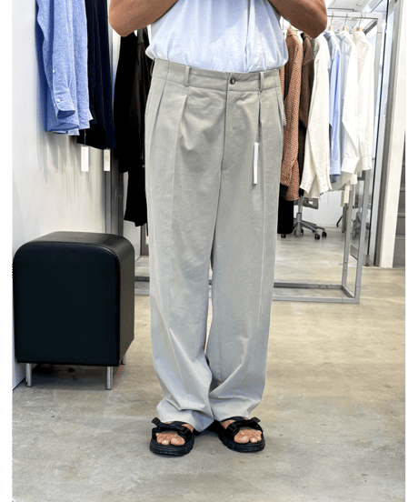 Cale　Nidom Finish Chino 2-Tuck Trousers
