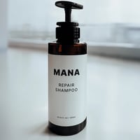 今話題の補修持続型　MANA リペア シャンプー（300ml）