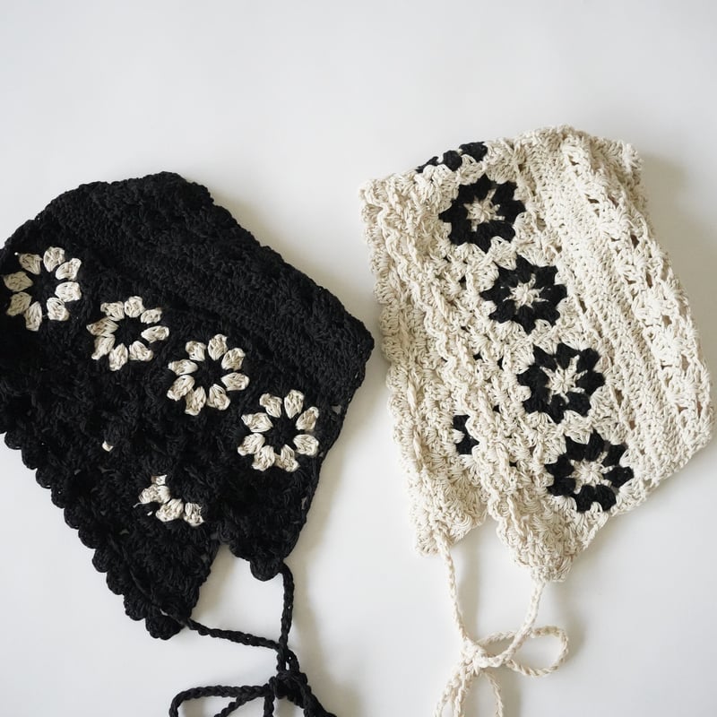 monokuro flower crochet bonnet (2571) | nikomake