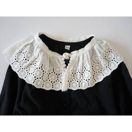 total lace circle cape (2561)