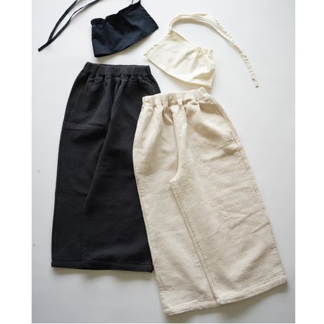 Ruffled pants (2515)