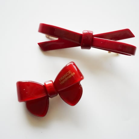 red ribbon hair clip (2609)